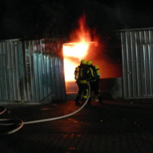 Garagenbrand kurz nach Mitternacht