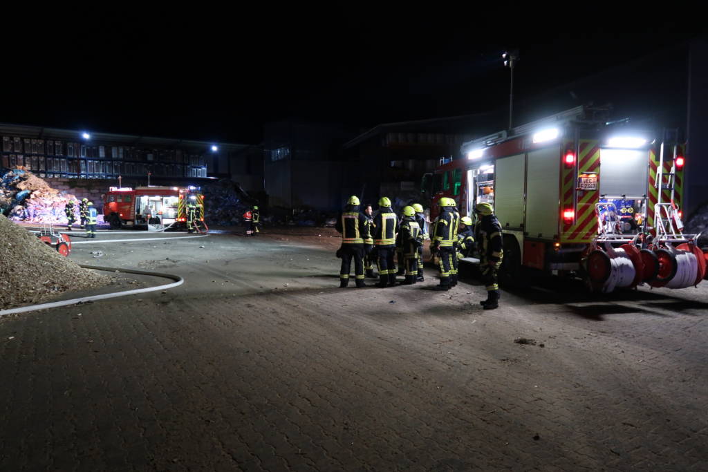 Brand auf dem Gelände der Recyclingfirma OME in Lohne.