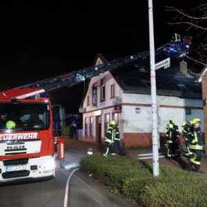 Wohnungsbrand mit Personenrettung