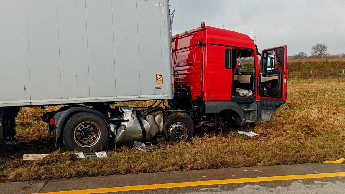 Verkehrsunfall in Autobahn-Baustelle