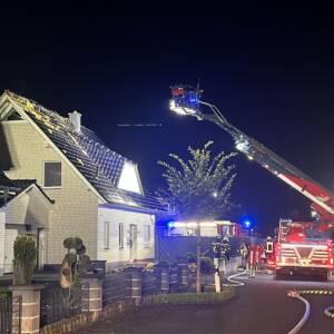 Dachstuhlbrand nach Blitzeinschlag