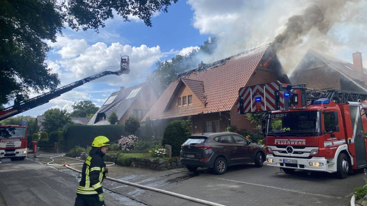 Brand von drei Wohnhäusern